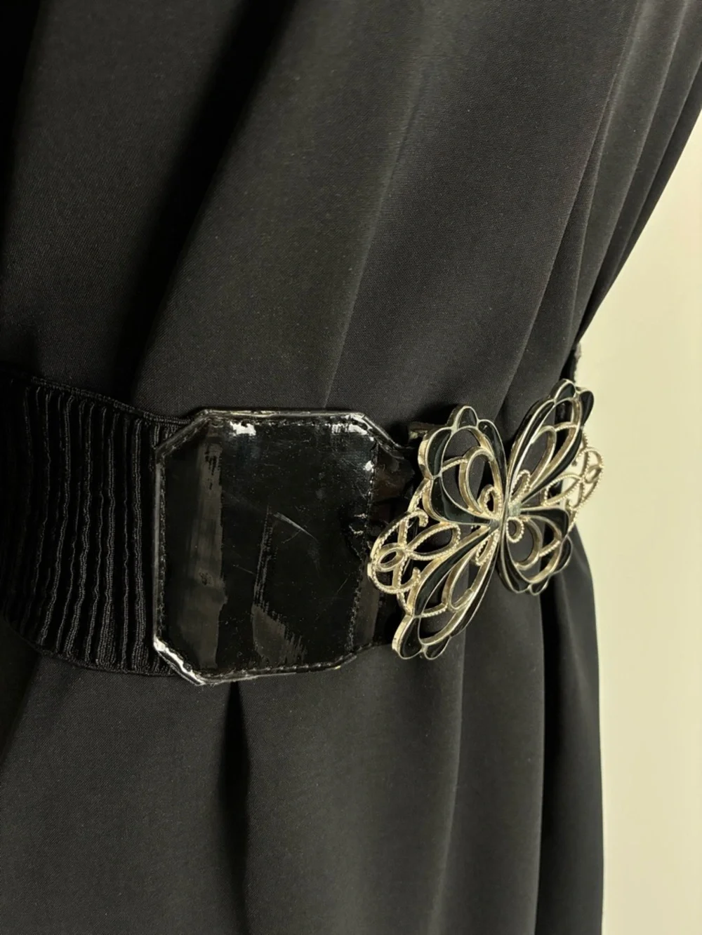 Plus Size 2XL Black Patent Elastic Waist Belt with Silver Butte Filigree Buckle